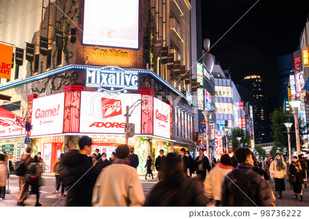《Tokyo》Ikebukuro Sunshine Street・A bustling night downtown 98736222
