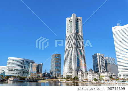 神奈川縣橫濱市,關東地區最受歡迎的旅遊勝地之一,橫濱港未來21的陽光街道 神奈川縣橫濱市,關東地區最受歡迎的旅遊勝地之一,橫濱港未來21的陽光街道 98736899