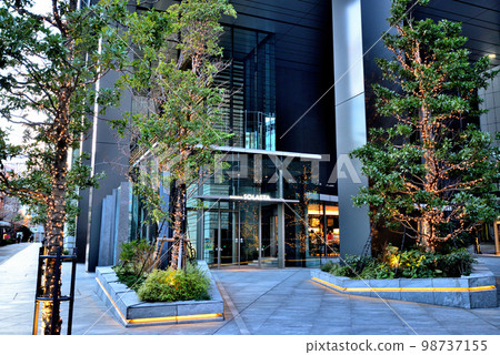 A high-rise office building business area around Shibuya Station Beautiful night view of Solasta lit up A high-rise office building business area around Shibuya Station Beautiful night view of Solasta lit up 98737155