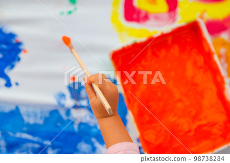 Children playing colorful paintings with paints 98738284