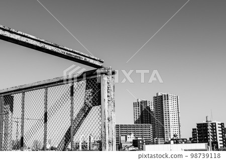 東京近郊三鷹立交橋鋼架與三鷹站周邊公寓 2023.01 單色 98739118