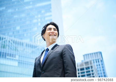 年輕的生意 98742088