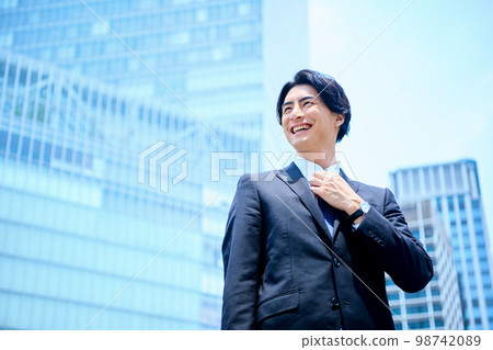 年輕的生意 年輕的生意 98742089