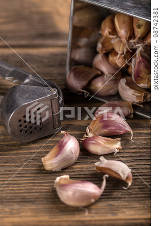 Garlic Garlic 98742381