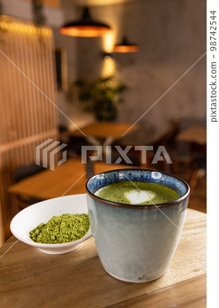 Cup of matcha latte 98742544