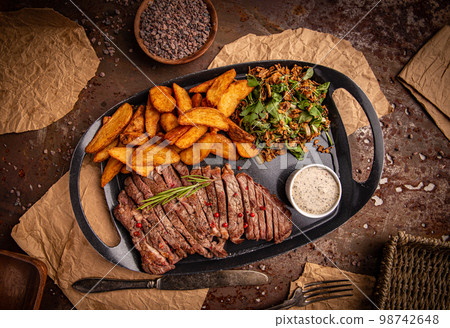 Gilled beef steak 98742648