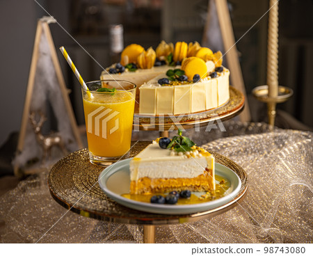 Pumpkin cheesecake with orange juice Pumpkin cheesecake with orange juice 98743080