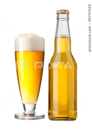 Full beer glasses and bottles Full beer glasses and bottles 98743568