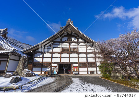 Tenryu-ji Kuri Winter Morning (Saga Tenryu-ji Temple Mannobaba-cho, Ukyo Ward, Kyoto City, Kyoto Prefecture) Tenryu-ji Kuri Winter Morning (Saga Tenryu-ji Temple Mannobaba-cho, Ukyo Ward, Kyoto City, Kyoto Prefecture) 98744017