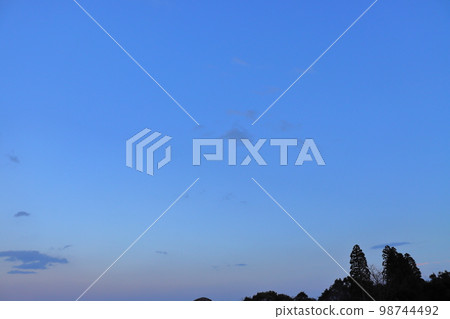 Twilight sky, clouds, trees Twilight sky, clouds, trees 98744492
