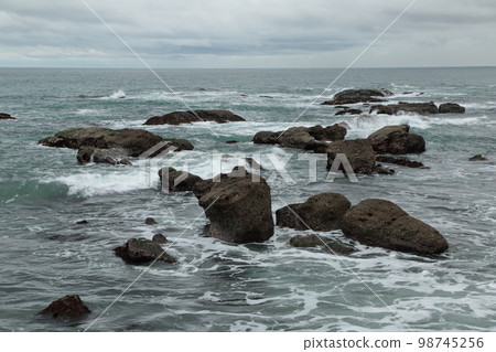 Oasama coast in winter 98745256