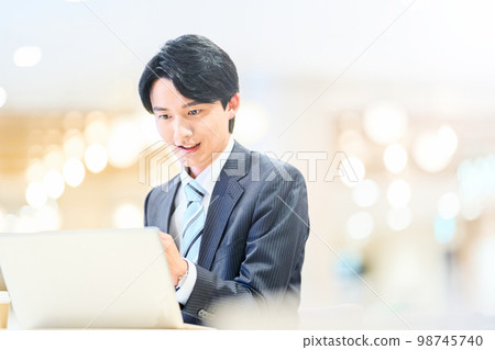 商業青年 98745740