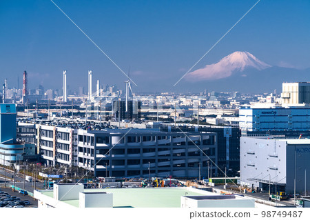 《神奈川縣》京濱工業區、川崎工業區和富士山風景 98749487
