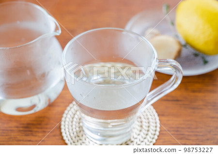 ginger lemon hot water ginger lemon hot water 98753227
