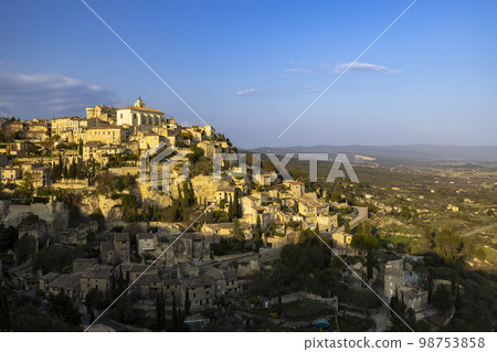 Gordes small medieval town in Provence, Luberon, Vaucluse, France Gordes small medieval town in Provence, Luberon, Vaucluse, France 98753858