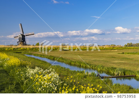 Windmill Broekmolen, Molenlanden - Nieuwpoort, The Netherlands Windmill Broekmolen, Molenlanden - Nieuwpoort, The Netherlands 98753958