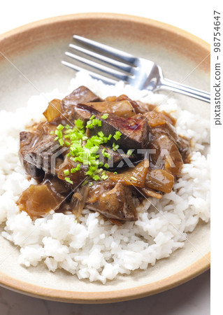 Chinese beef meat with soy sauce served with rice Chinese beef meat with soy sauce served with rice 98754647