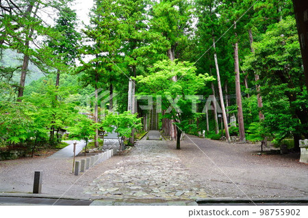 Minobusan Kuonji Bodaidai (Yamanashi Prefecture) 98755902