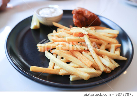 fish and chips or fried fish and French fries 98757073
