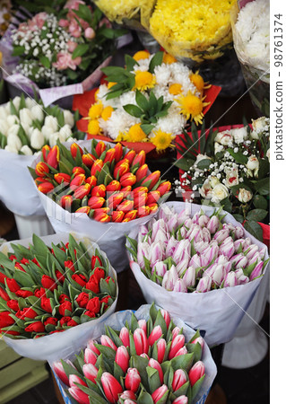 Assortment of beautiful flowers at wholesale market 98761374