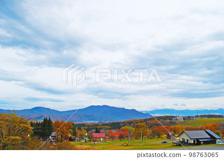 長野縣的山脈和秋天的景色 長野縣的山脈和秋天的景色 98763065