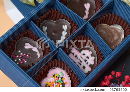 Chocolate image for Valentine's Day and White Day 98763200