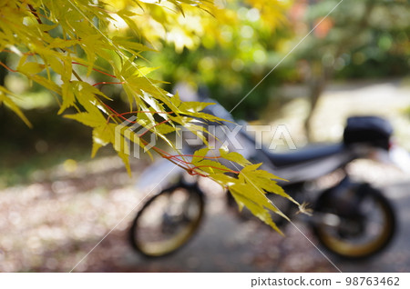 摩托車旅遊形象 98763462