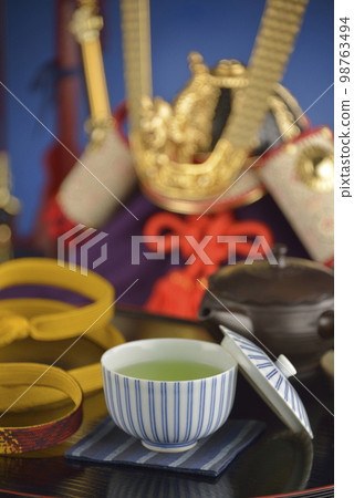 五月娃娃和綠茶 五月娃娃和綠茶 98763494