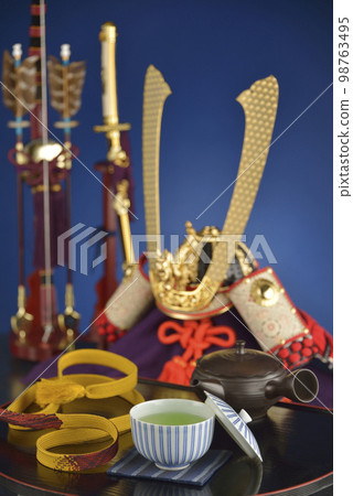 五月娃娃和綠茶 98763495