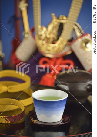 五月娃娃和綠茶 98763498