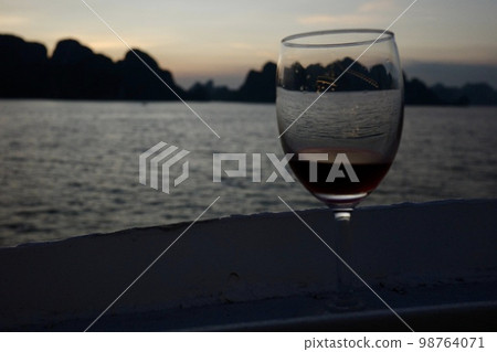 河內的下龍灣 河內的下龍灣 98764071