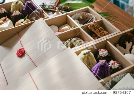 Sweet noodles 98764307