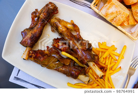 Baked lamb shins 98764991