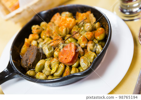 Catalan beans with blood sausage, chorizo, bacon Catalan beans with blood sausage, chorizo, bacon 98765194