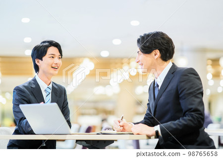 商業青年 98765658