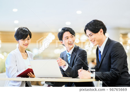 商業青年 商業青年 98765669