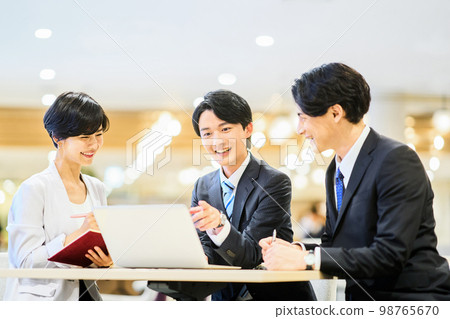 Business Young Business Young 98765670