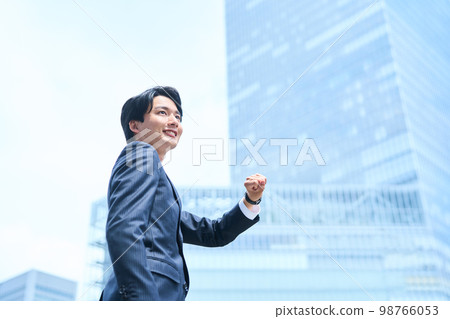 Business Young 98766053