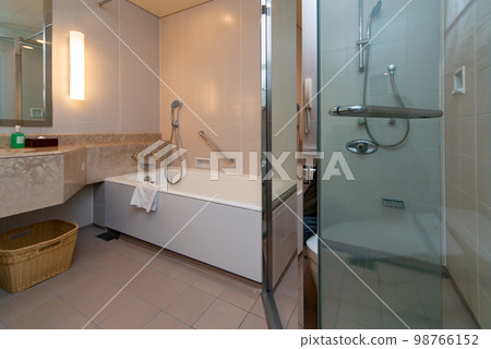 Hotel bathroom Hotel bathroom 98766152