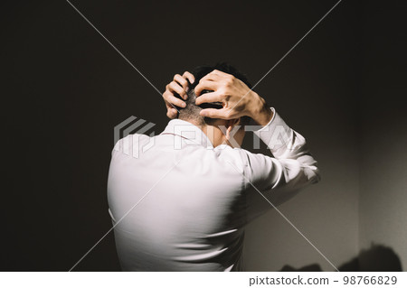 Businessman with painful troubles 98766829