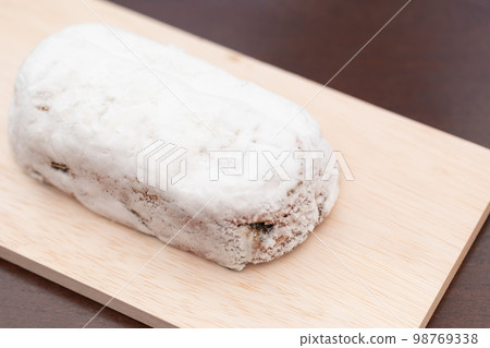 Stollen photo material Stollen photo material 98769338