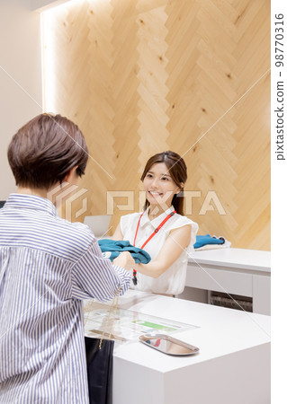 boutique checkout scene boutique checkout scene 98770316