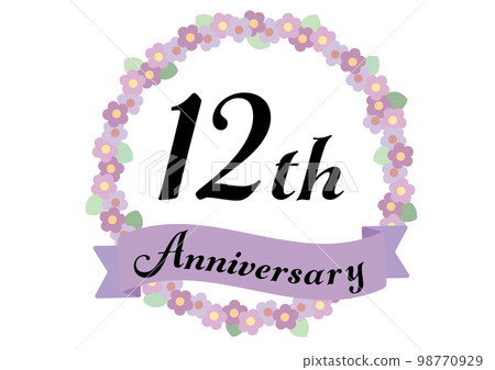 用鮮花裝飾的 12 週年框架_紫色 用鮮花裝飾的 12 週年框架_紫色 98770929