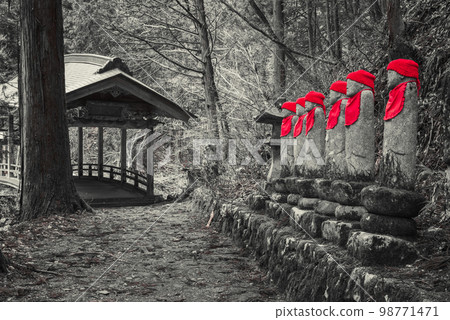 Subtle Bridge and Jizo [Manganji] 98771471