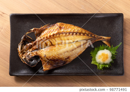 Grilled horse mackerel 98771491