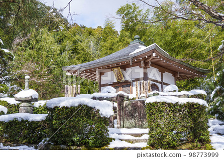 常寂光寺創始人，最後一場雪的早晨（京都府京都市右京區嵯峨小倉山小倉町） 98773999