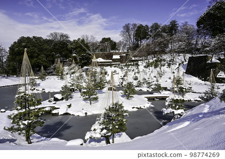 金澤城玉仙人丸庭園的雪景 金澤城玉仙人丸庭園的雪景 98774269