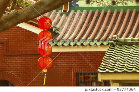 new year wishes red lanterns 98774364