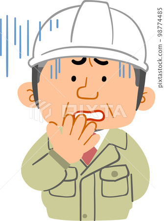 一名身穿工作服和頭盔的中年男子焦慮的上半身 98774485