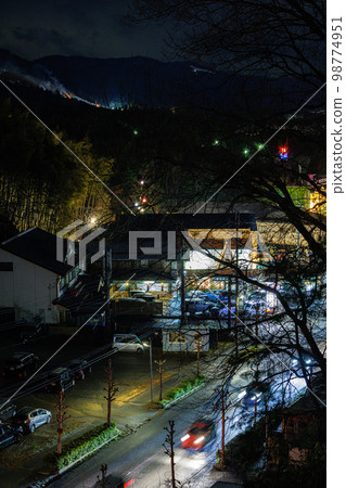 2023 Wakakusa Yamayaki seen from Mt. Kurokami in Nara Night view with cars on the prefectural road (6) 2023 Wakakusa Yamayaki seen from Mt. Kurokami in Nara Night view with cars on the prefectural road (6) 98774951